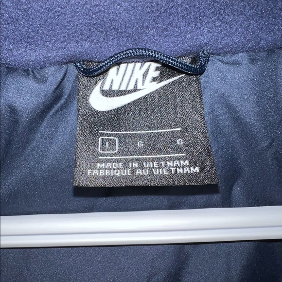 Nike jacket - Picture 3 of 3